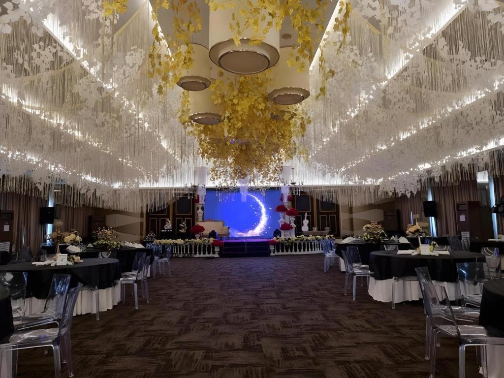 District 21 Hotel Iloilo City Buitenkant foto