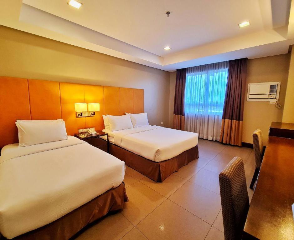 District 21 Hotel Iloilo City Buitenkant foto