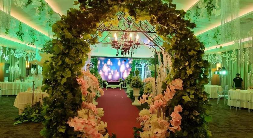 District 21 Hotel Iloilo City Buitenkant foto