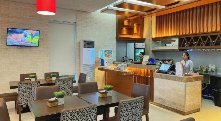District 21 Hotel Iloilo City Buitenkant foto