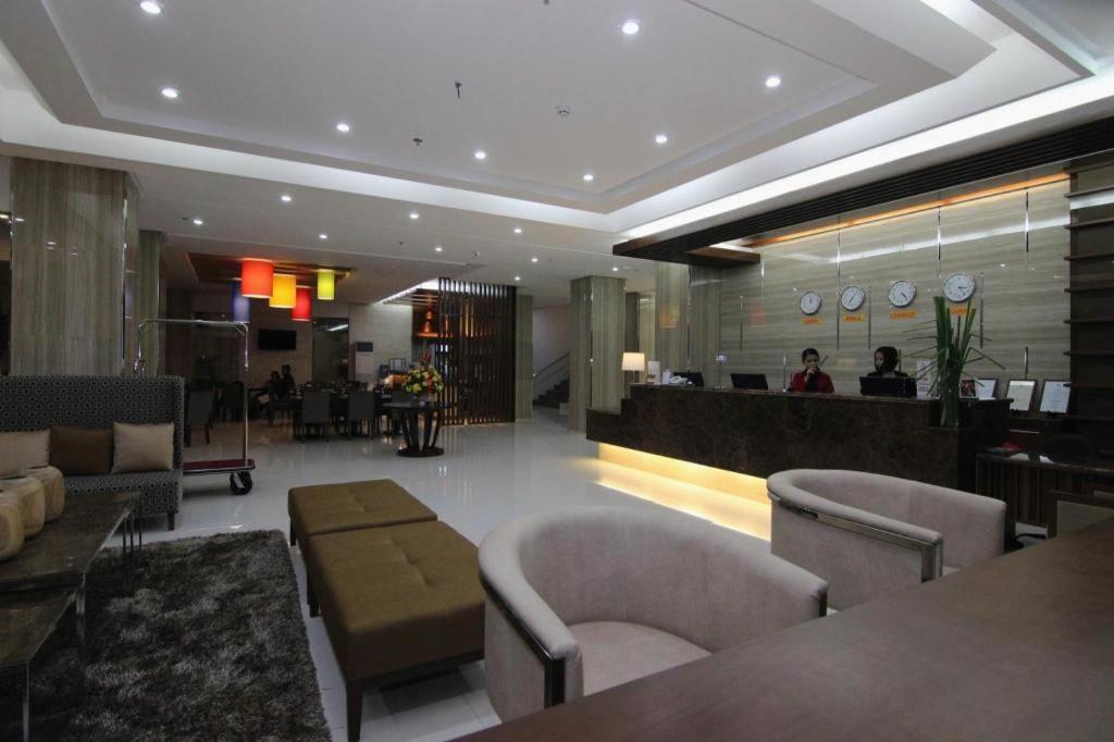 District 21 Hotel Iloilo City Buitenkant foto